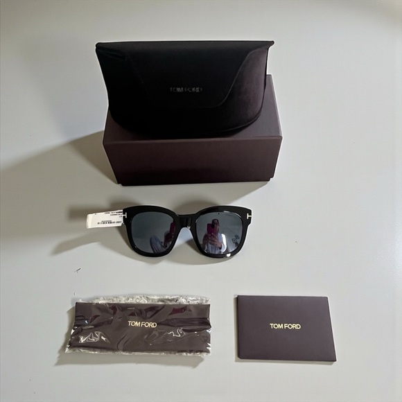 TOM FORD Beatrix 52mm Shiny Black Sunglasses ~ Authentic Brand New w/ Box & Case - Picture 9 of 13